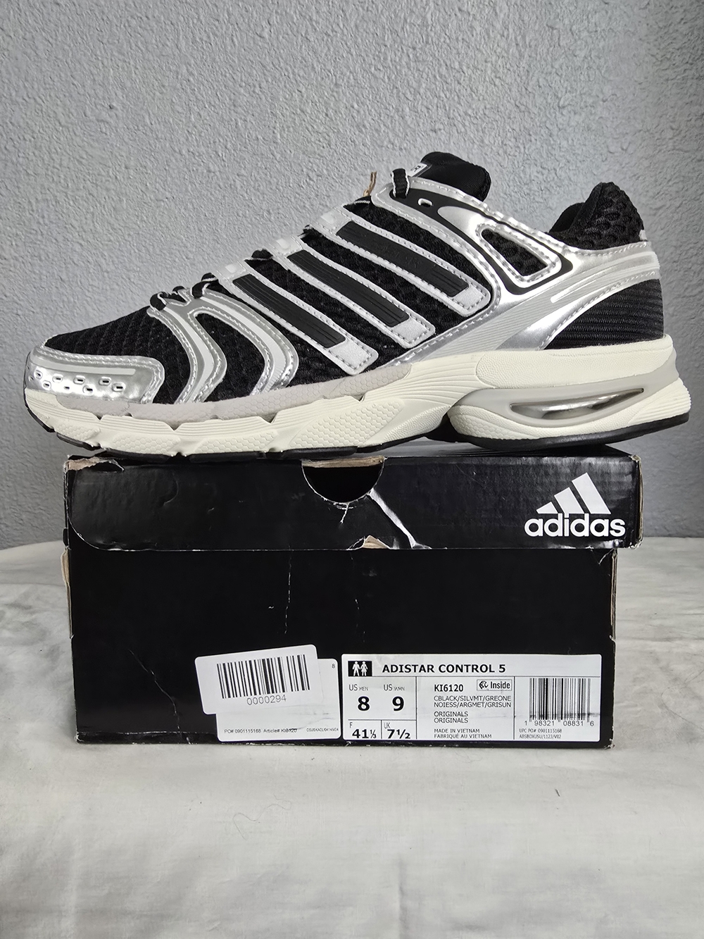 Adidas Adistar Contro 5 Black & Silver Running Sneakers
